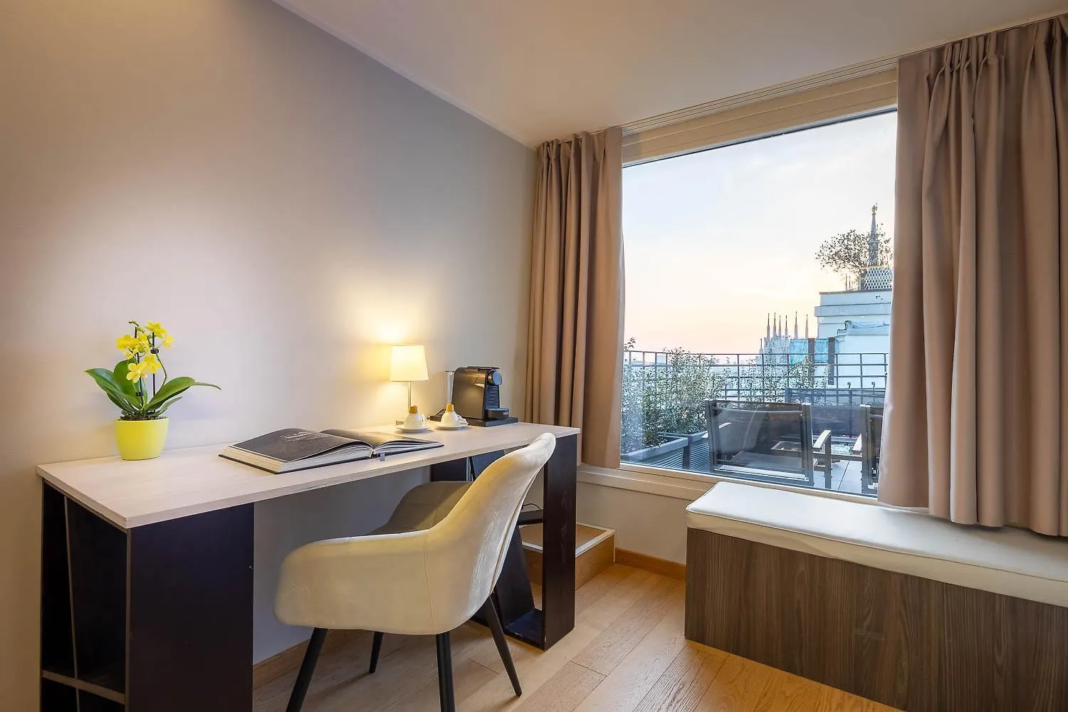 Ih Hotels Milano Ambasciatori 4*, Μιλάνο