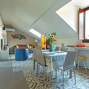 Appartamento Renovated Penthouse Duomo&via Torino, Milano